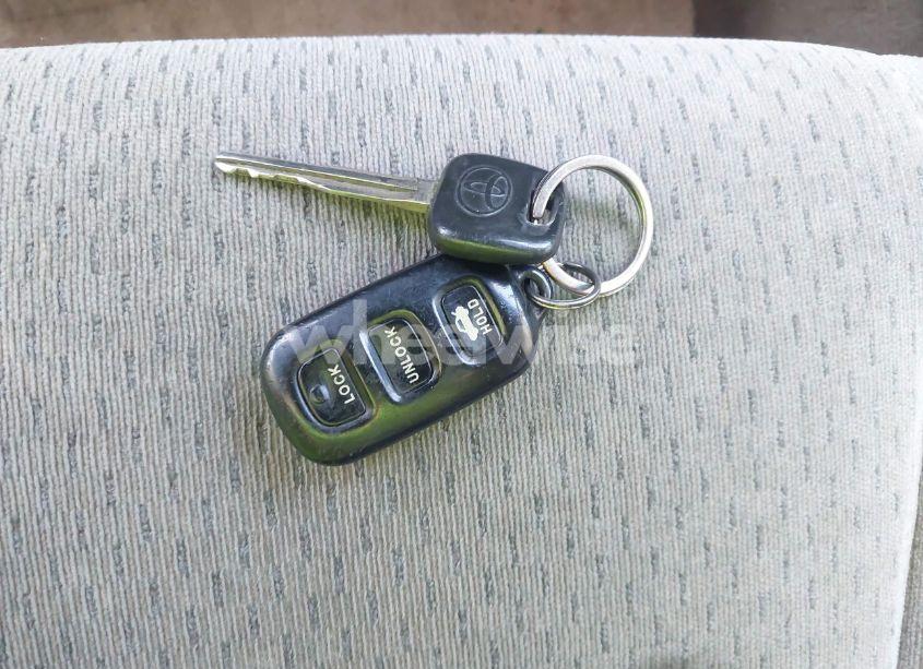 Photo 11 of 2004 Toyota Camry LE (VIN 4T1BE32K84U868946)