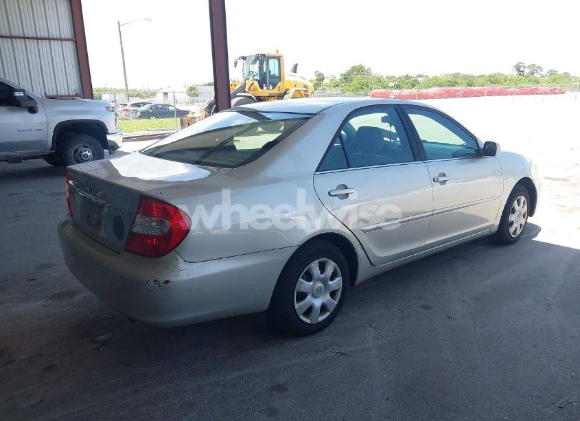 Photo 4 of 2004 Toyota Camry LE (VIN 4T1BE32K84U868946)