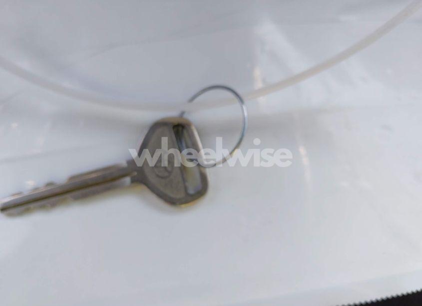 Photo 11 of 2004 Toyota Camry LE (VIN 4T1BE32K84U933276)