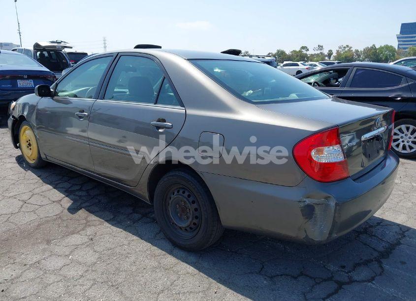 Photo 3 of 2004 Toyota Camry LE (VIN 4T1BE32K84U933276)