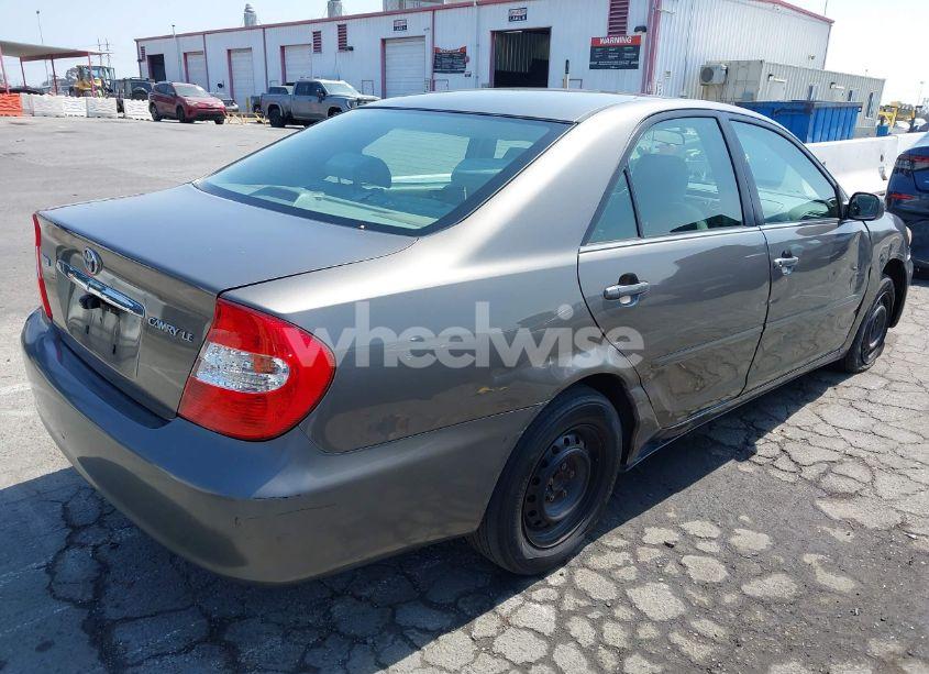 Photo 4 of 2004 Toyota Camry LE (VIN 4T1BE32K84U933276)