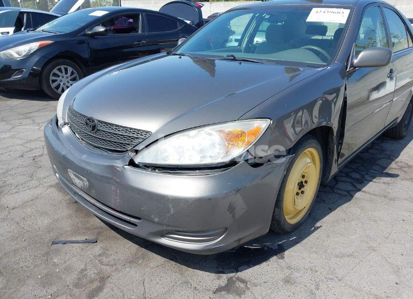 Photo 6 of 2004 Toyota Camry LE (VIN 4T1BE32K84U933276)