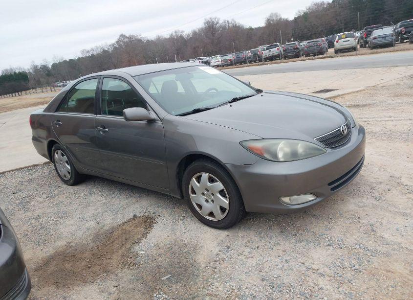 2004 Toyota Camry SE (VIN 4T1BE32K84U940583) main photo