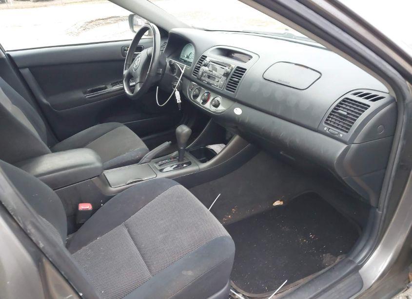 Photo 5 of 2004 Toyota Camry SE (VIN 4T1BE32K84U940583)