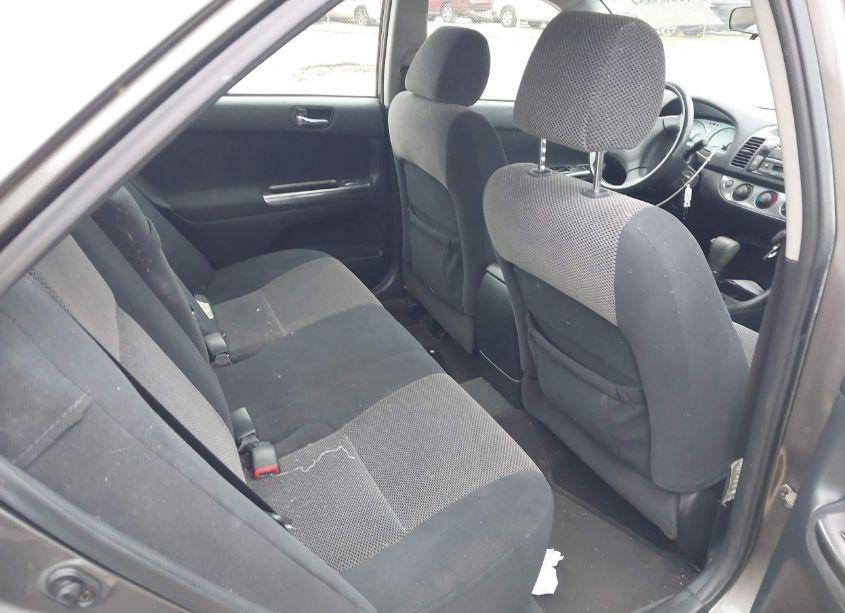 Photo 8 of 2004 Toyota Camry SE (VIN 4T1BE32K84U940583)