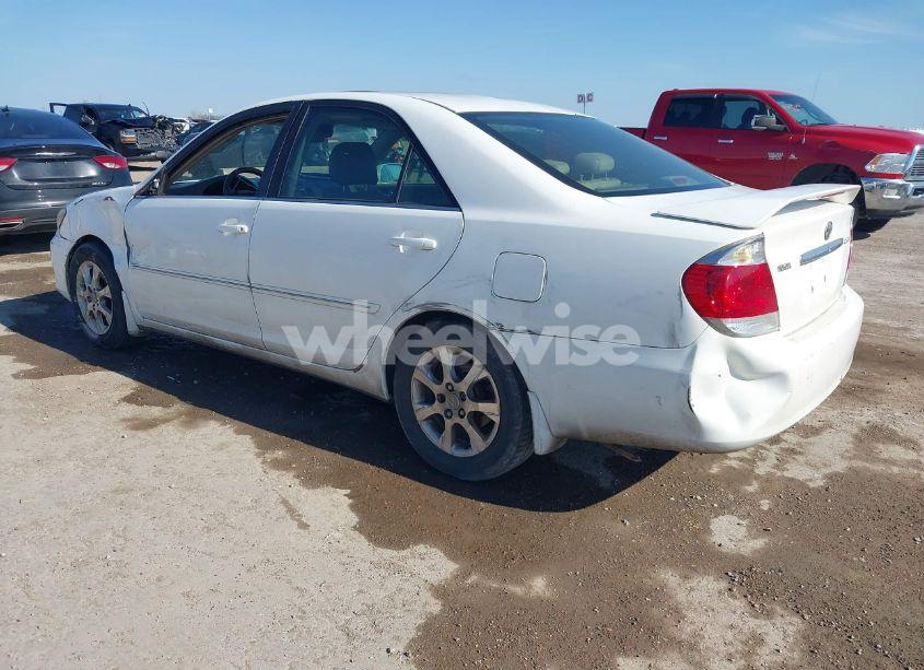 Photo 3 of 2005 Toyota Camry XLE (VIN 4T1BE32K85U001340)