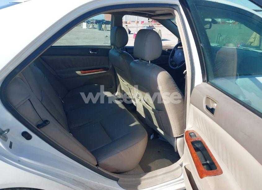 Photo 8 of 2005 Toyota Camry XLE (VIN 4T1BE32K85U001340)