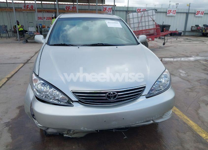 Photo 12 of 2005 Toyota Camry LE (VIN 4T1BE32K85U054586)