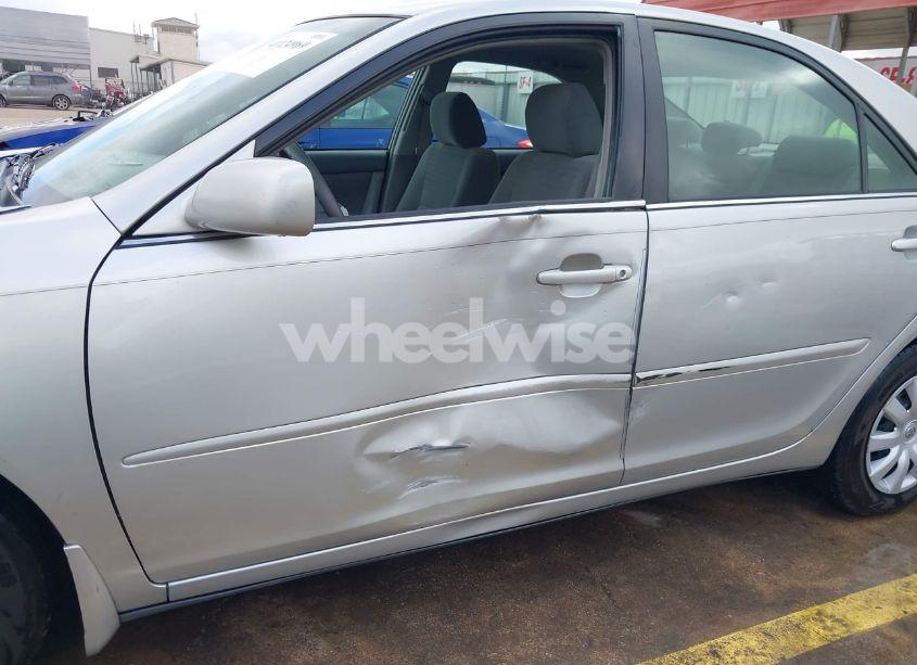 Photo 17 of 2005 Toyota Camry LE (VIN 4T1BE32K85U054586)