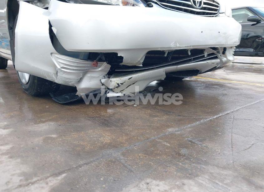 Photo 6 of 2005 Toyota Camry LE (VIN 4T1BE32K85U054586)