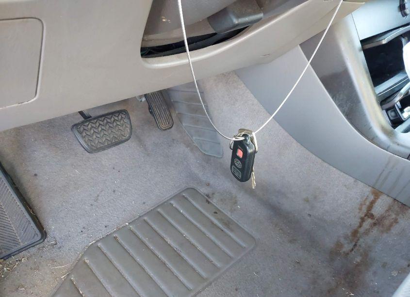 Photo 11 of 2005 Toyota Camry LE (VIN 4T1BE32K85U087040)