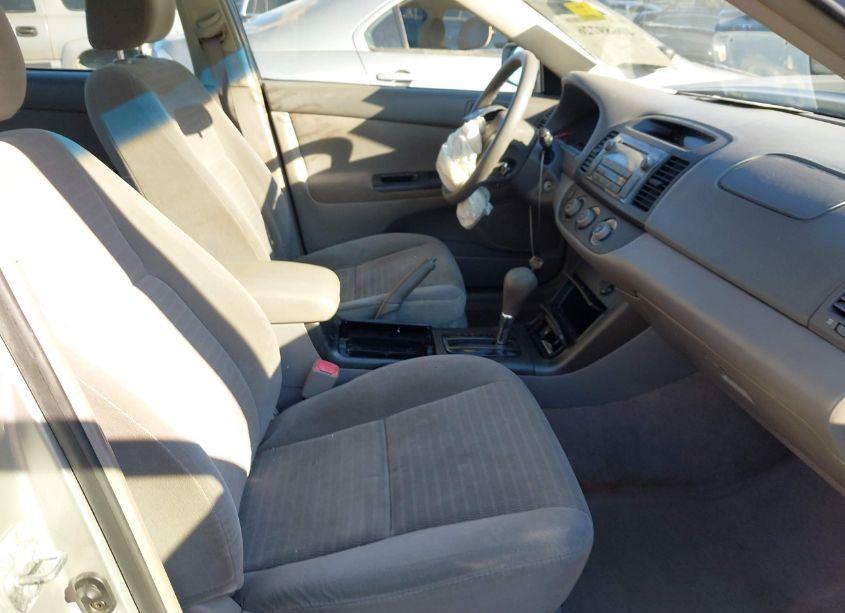 Photo 5 of 2005 Toyota Camry LE (VIN 4T1BE32K85U087040)