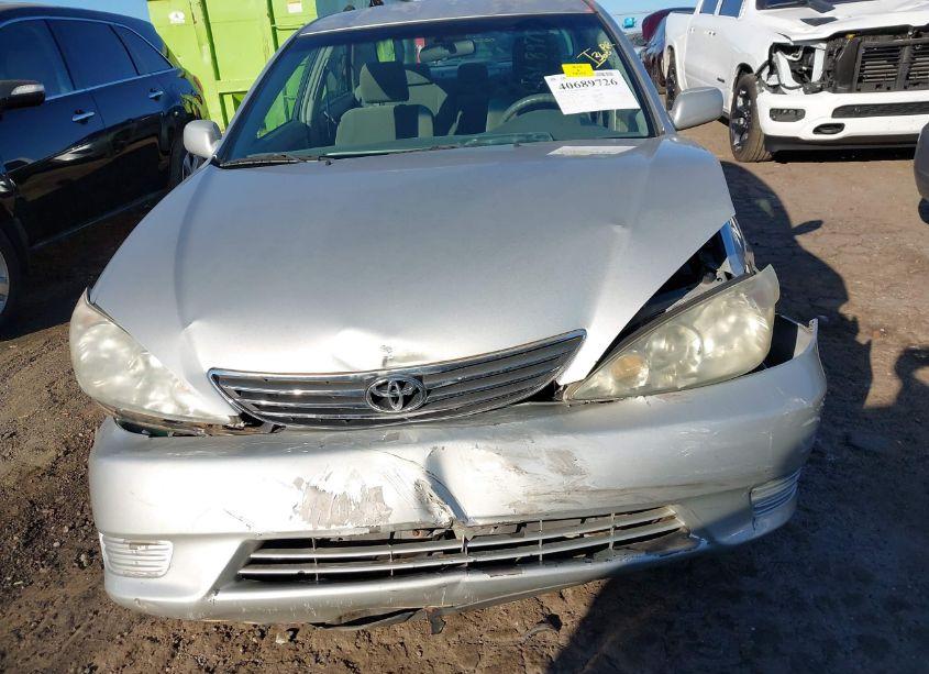 Photo 6 of 2005 Toyota Camry LE (VIN 4T1BE32K85U087040)