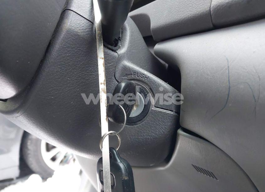 Photo 11 of 2005 Toyota Camry XLE (VIN 4T1BE32K85U092660)