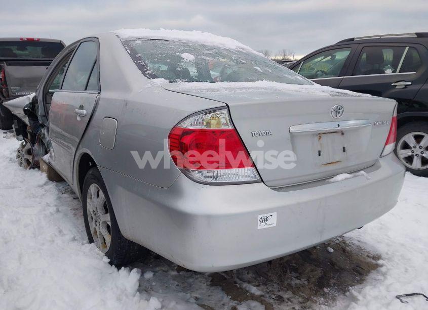 Photo 3 of 2005 Toyota Camry XLE (VIN 4T1BE32K85U092660)