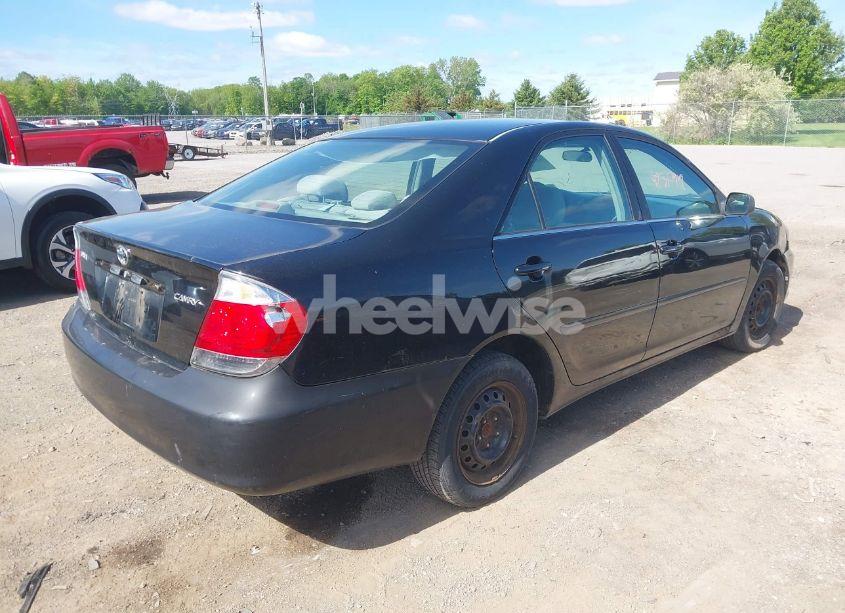 Photo 4 of 2005 Toyota Camry LE/SE/STD/XLE (VIN 4T1BE32K85U094571)