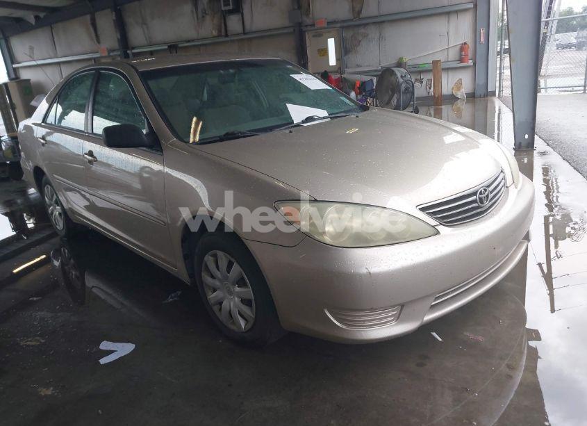 2005 Toyota Camry STD (VIN 4T1BE32K85U096174) main photo