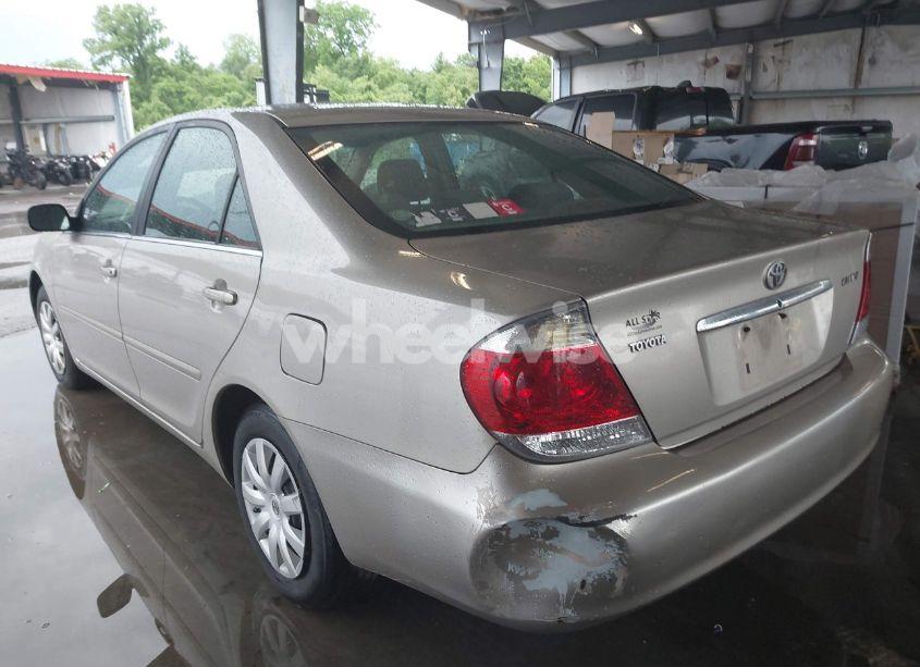 Photo 3 of 2005 Toyota Camry STD (VIN 4T1BE32K85U096174)