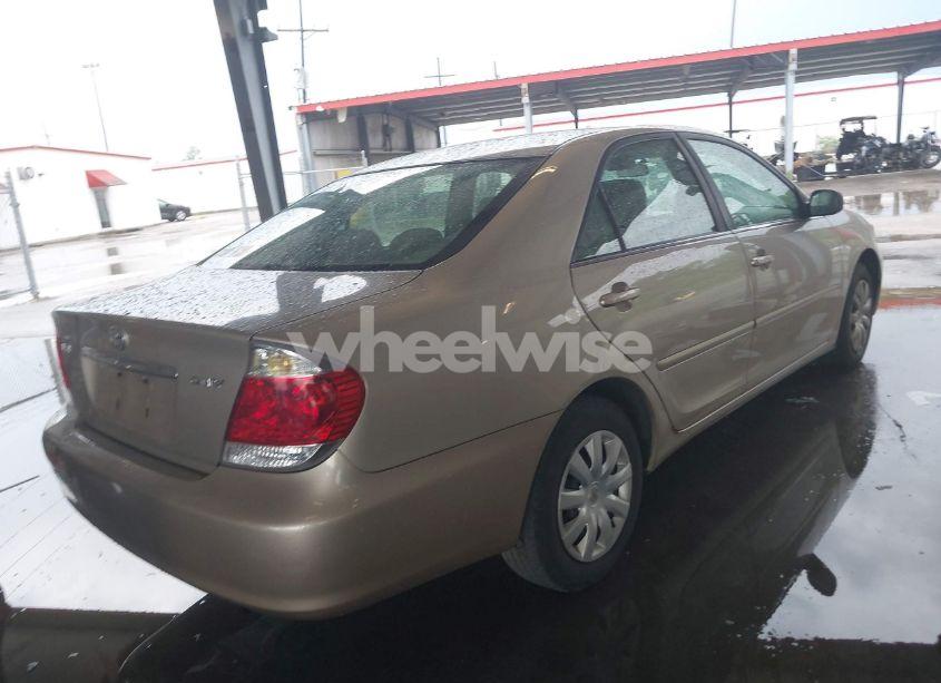 Photo 4 of 2005 Toyota Camry STD (VIN 4T1BE32K85U096174)