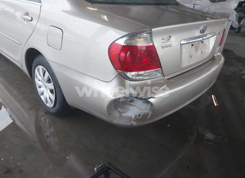 Photo 6 of 2005 Toyota Camry STD (VIN 4T1BE32K85U096174)
