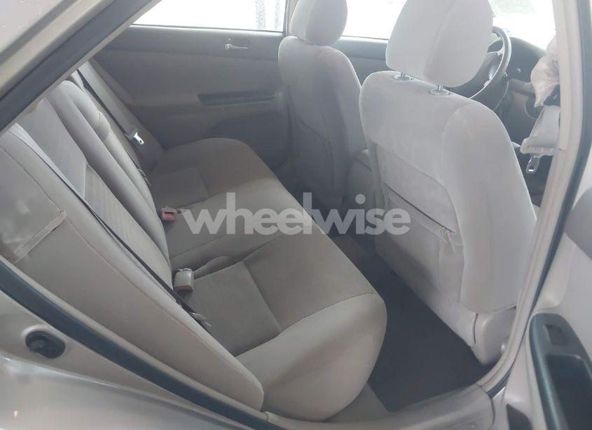 Photo 8 of 2005 Toyota Camry STD (VIN 4T1BE32K85U096174)