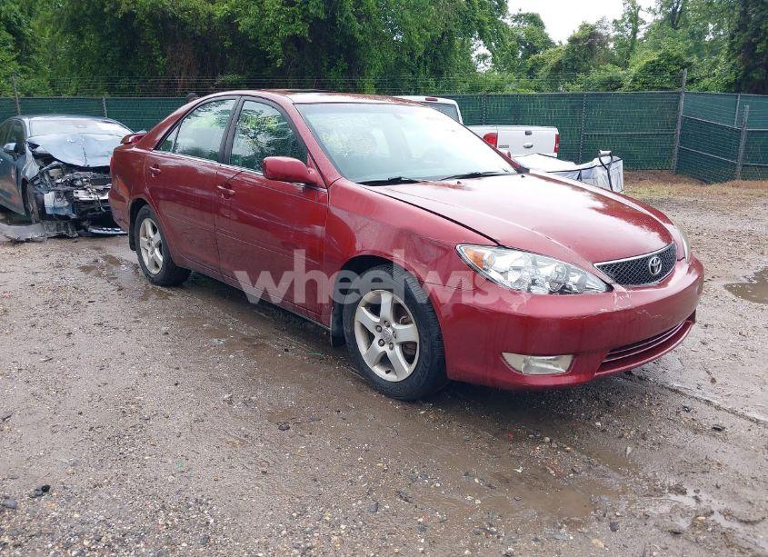 2005 Toyota Camry SE (VIN 4T1BE32K85U387242) main photo