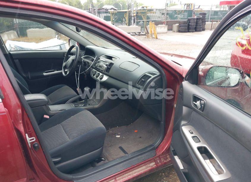 Photo 5 of 2005 Toyota Camry SE (VIN 4T1BE32K85U387242)