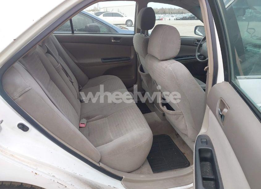 Photo 8 of 2005 Toyota Camry LE (VIN 4T1BE32K85U394689)