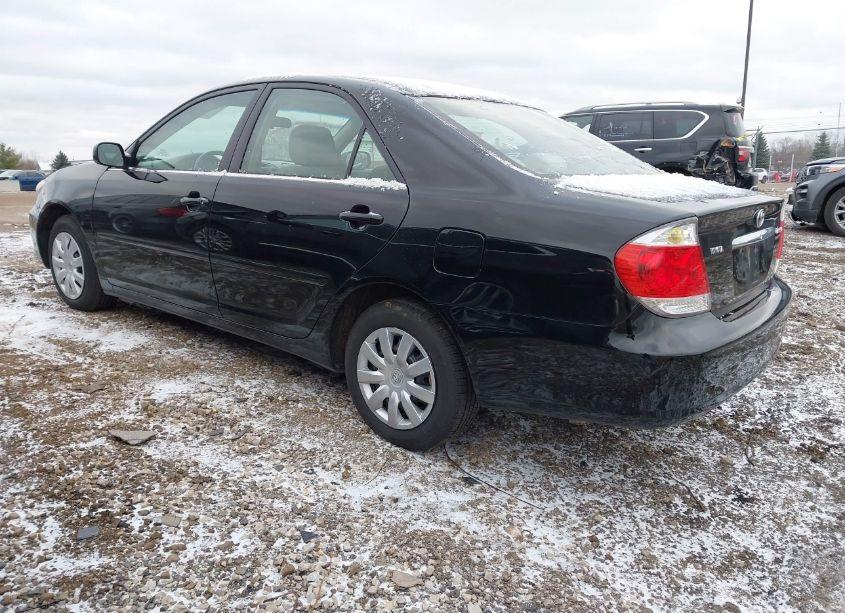 Photo 3 of 2005 Toyota Camry LE (VIN 4T1BE32K85U400099)