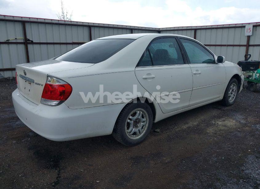 Photo 4 of 2005 Toyota Camry LE (VIN 4T1BE32K85U405710)
