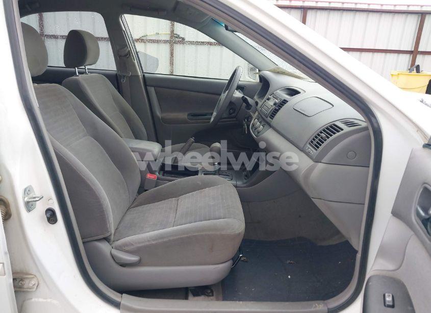 Photo 5 of 2005 Toyota Camry LE (VIN 4T1BE32K85U405710)