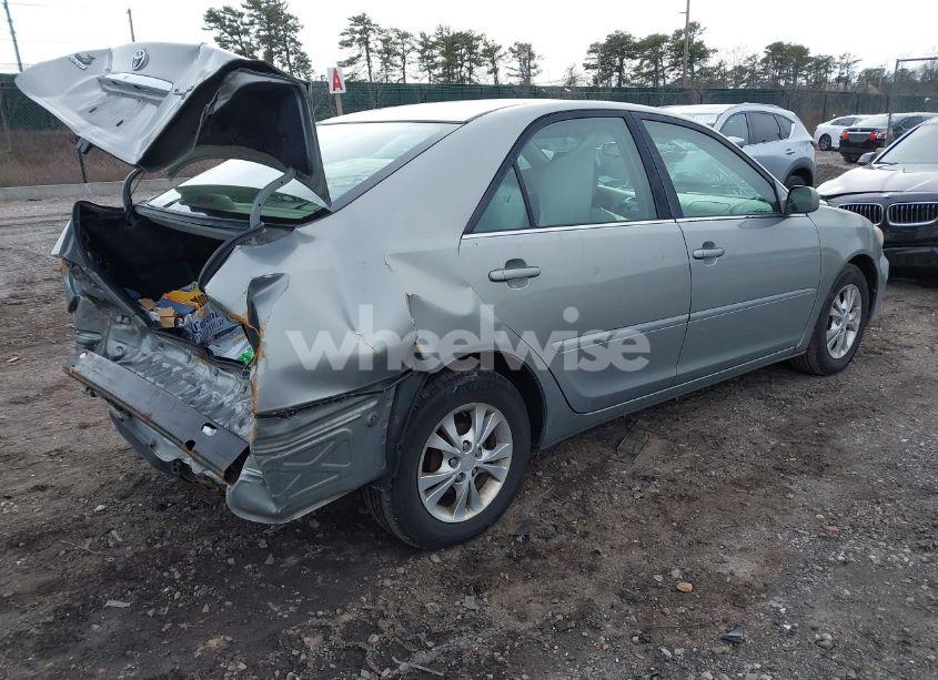 Photo 4 of 2005 Toyota Camry LE (VIN 4T1BE32K85U510747)