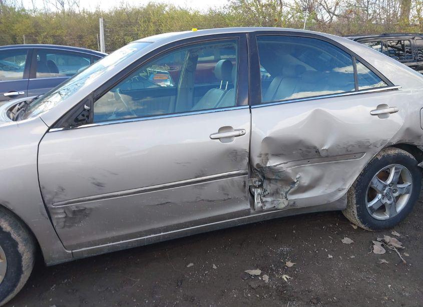 Photo 14 of 2005 Toyota Camry SE (VIN 4T1BE32K85U523028)