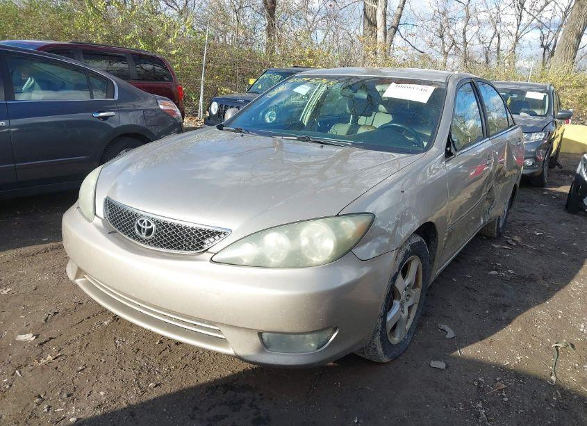 Photo 2 of 2005 Toyota Camry SE (VIN 4T1BE32K85U523028)