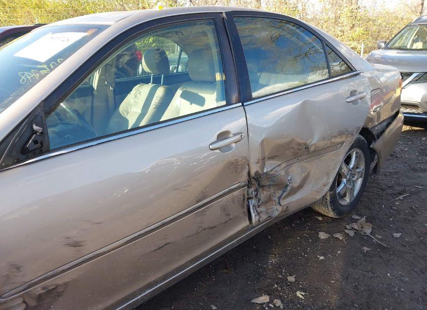 Photo 6 of 2005 Toyota Camry SE (VIN 4T1BE32K85U523028)