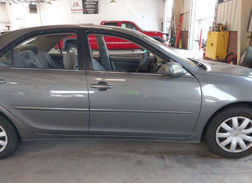 Photo 13 of 2005 Toyota Camry LE (VIN 4T1BE32K85U543831)