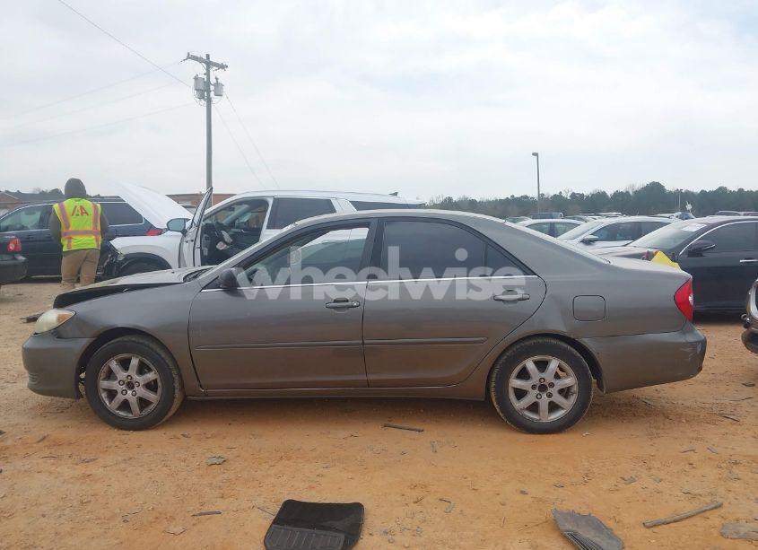 Photo 14 of 2005 Toyota Camry LE (VIN 4T1BE32K85U547409)
