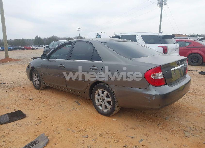 Photo 3 of 2005 Toyota Camry LE (VIN 4T1BE32K85U547409)