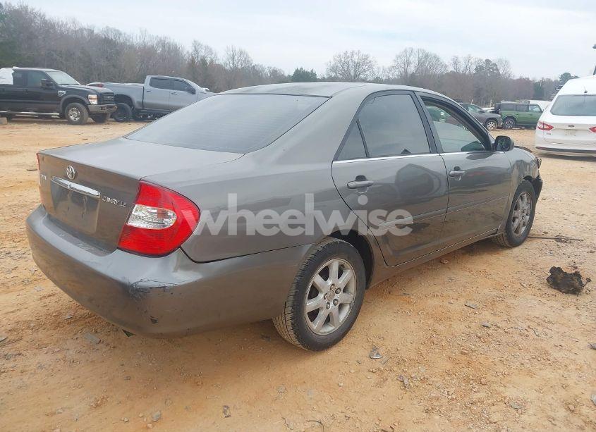Photo 4 of 2005 Toyota Camry LE (VIN 4T1BE32K85U547409)