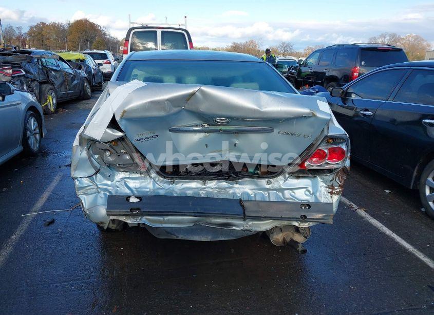 Photo 16 of 2005 Toyota Camry LE (VIN 4T1BE32K85U557597)