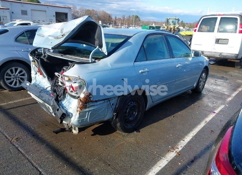 Photo 4 of 2005 Toyota Camry LE (VIN 4T1BE32K85U557597)