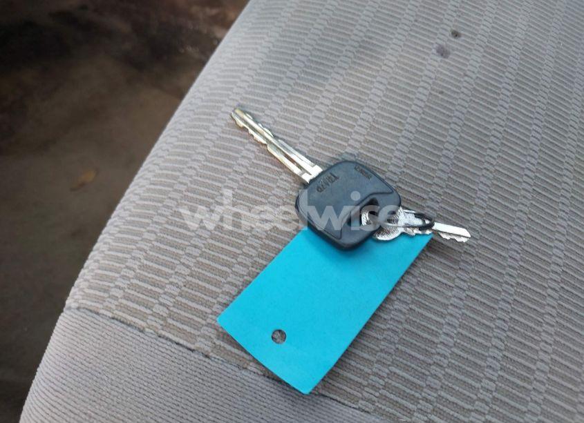 Photo 11 of 2005 Toyota Camry LE (VIN 4T1BE32K85U573296)