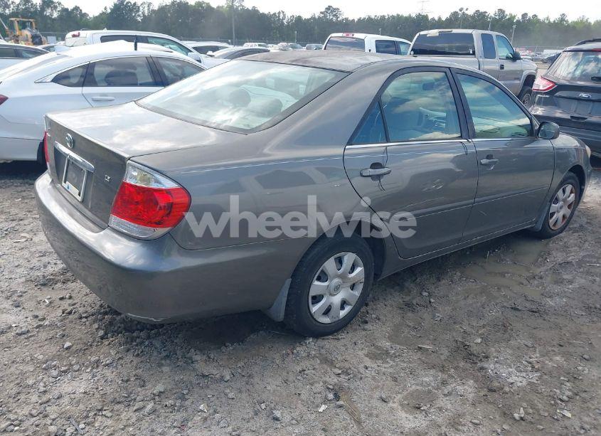 Photo 4 of 2005 Toyota Camry LE (VIN 4T1BE32K85U573296)
