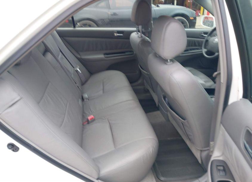 Photo 8 of 2005 Toyota Camry LE (VIN 4T1BE32K85U575095)