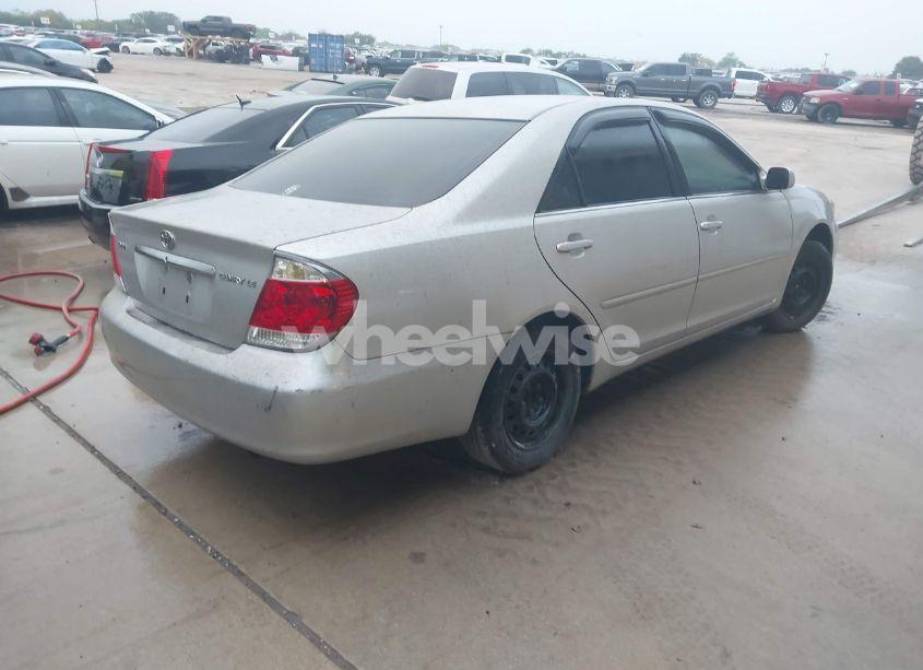 Photo 4 of 2005 Toyota Camry LE (VIN 4T1BE32K85U583746)