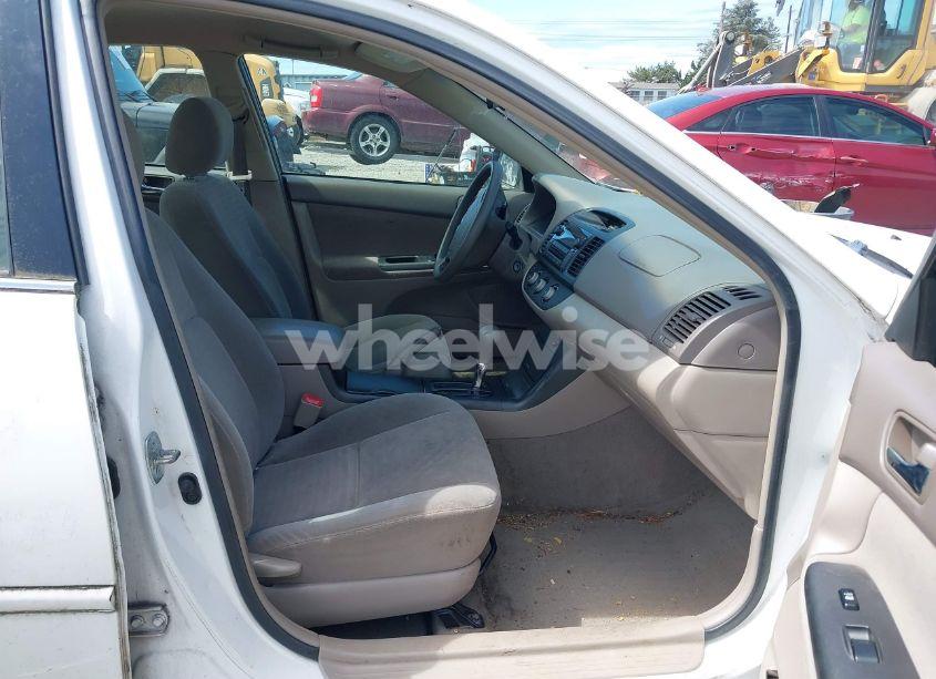 Photo 5 of 2005 Toyota Camry LE (VIN 4T1BE32K85U605146)