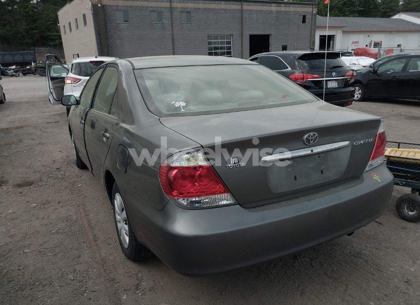 Photo 3 of 2005 Toyota Camry LE (VIN 4T1BE32K85U625154)