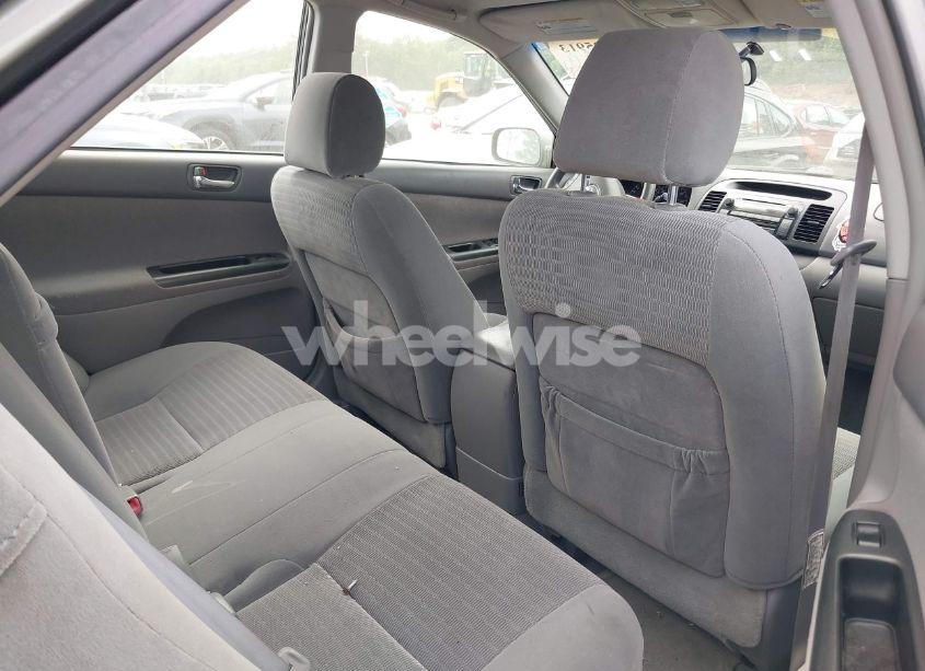 Photo 8 of 2005 Toyota Camry LE (VIN 4T1BE32K85U625154)