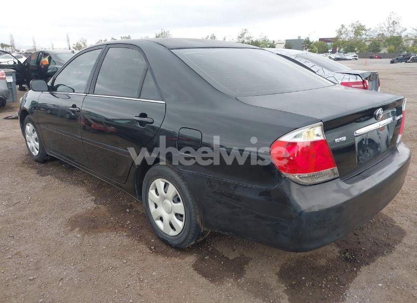 Photo 3 of 2005 Toyota Camry LE (VIN 4T1BE32K85U632119)