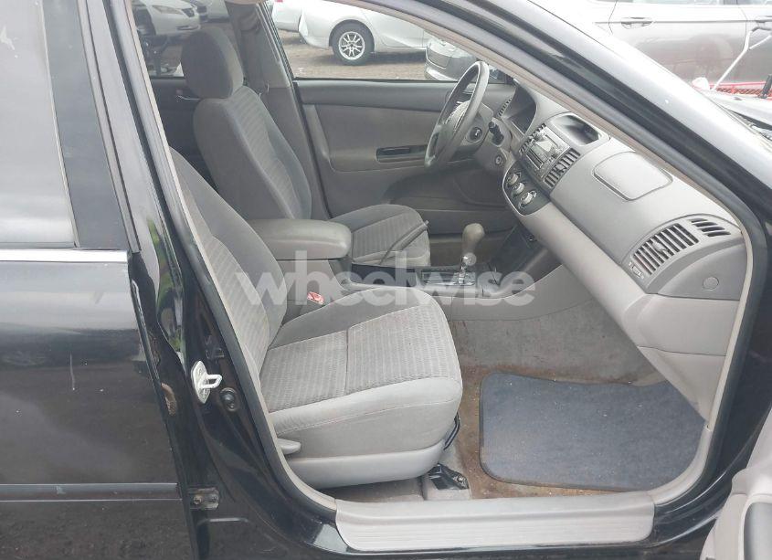 Photo 5 of 2005 Toyota Camry LE (VIN 4T1BE32K85U632119)